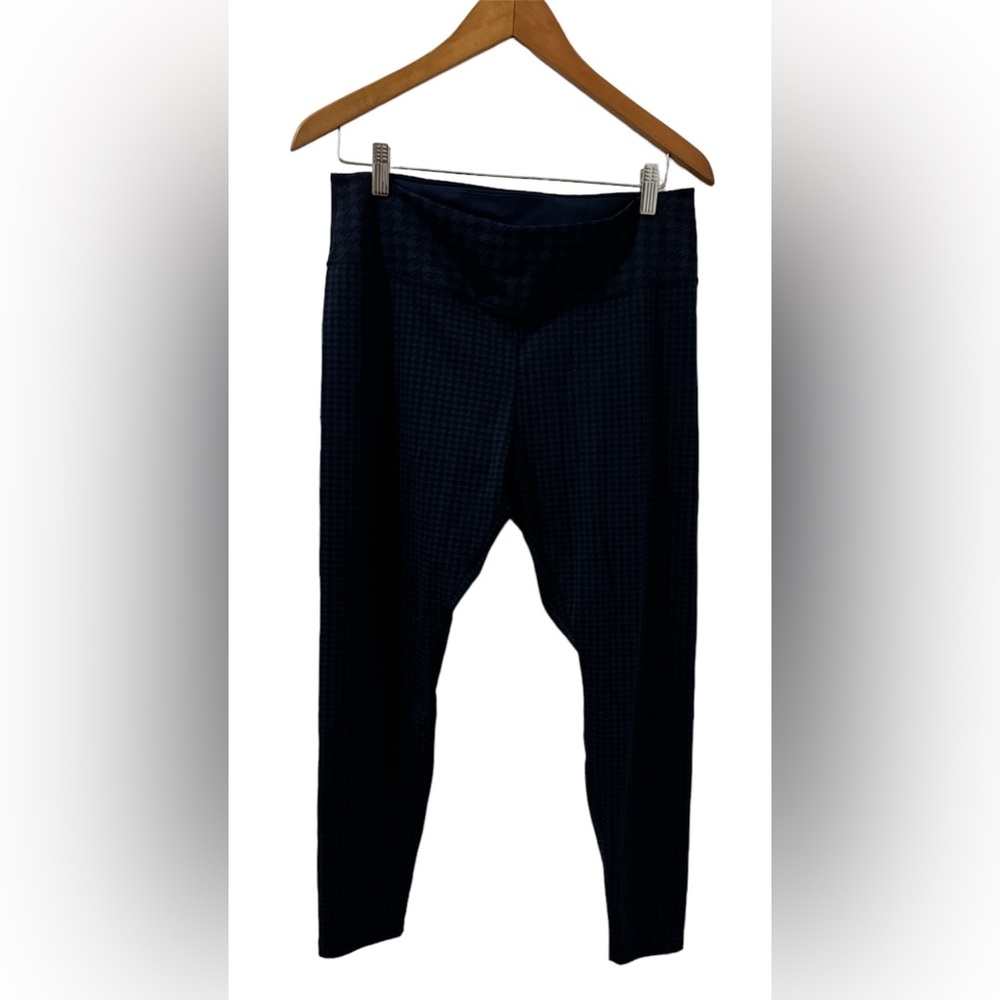 Nike Dri-Fit black and blue houndstooth legging